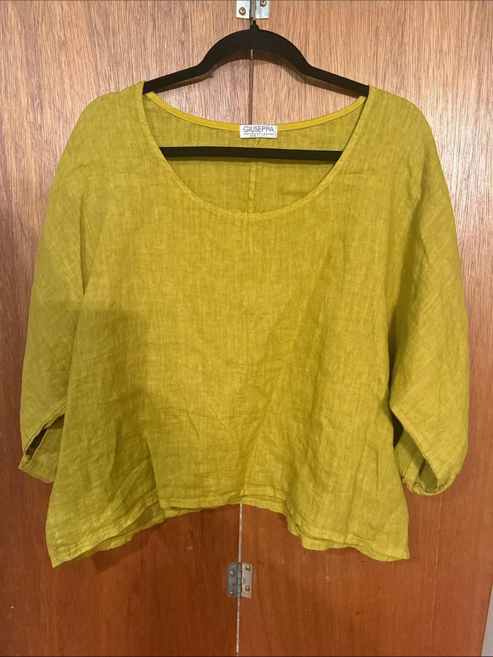 Relaxed Scoop Neck Tunic in Olive-Green